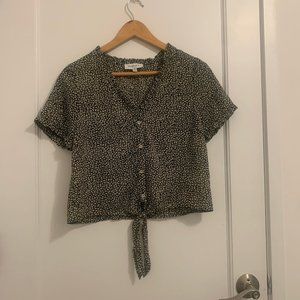Gilli Small Cropped tie Button down